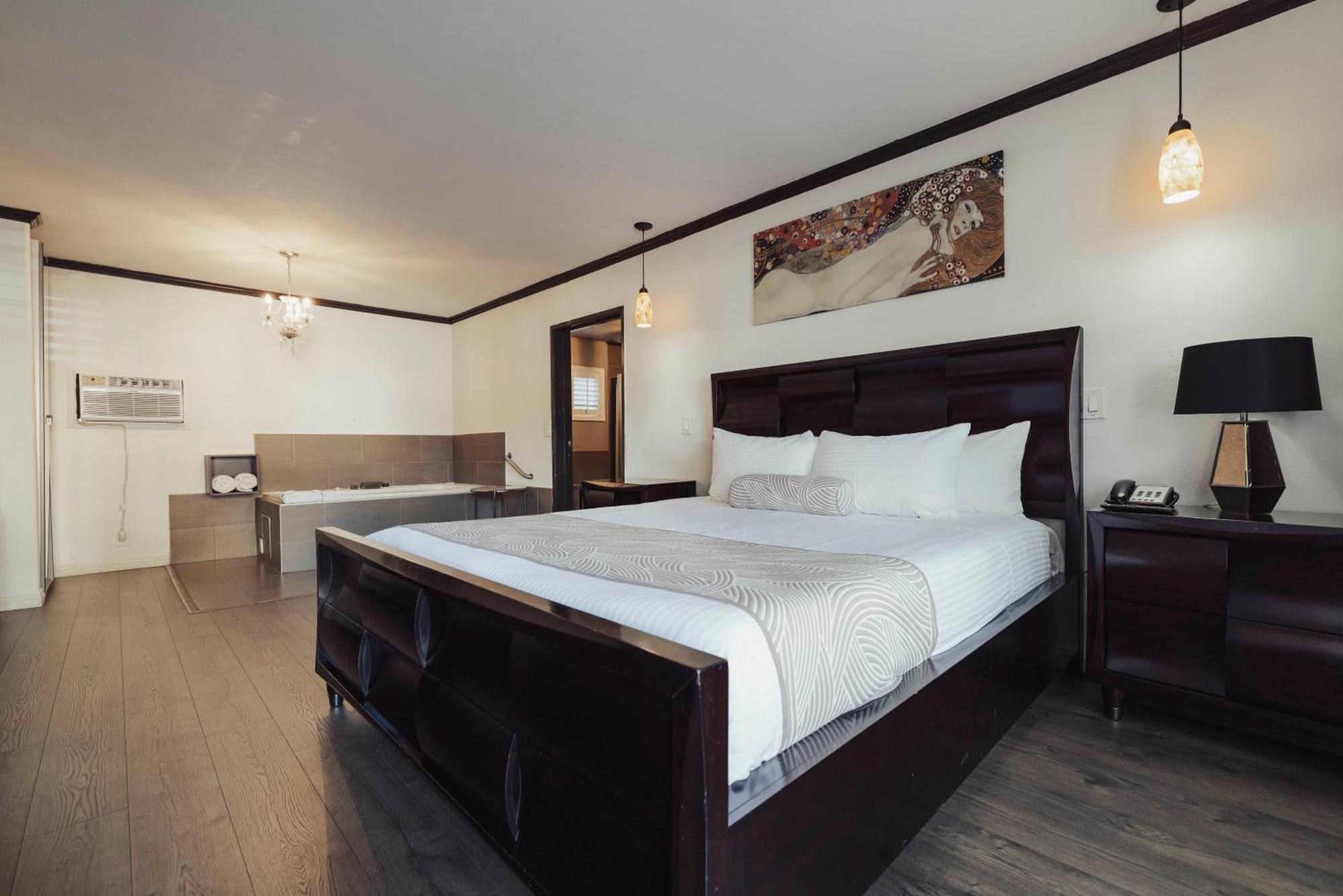 Suite con Vasca Idromassaggio e 1 Letto King-Size
